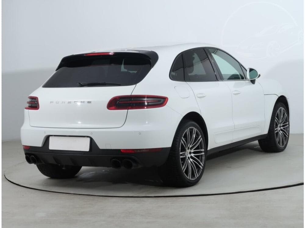 2017 Porsche MACAN - 13
