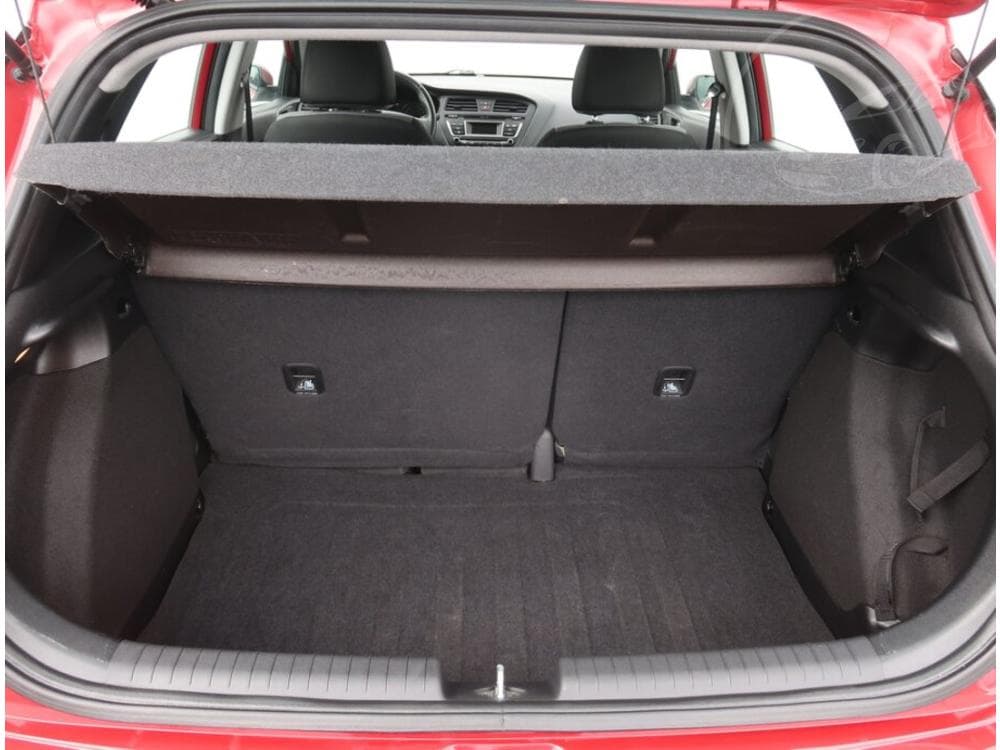 2018 Hyundai i20 - 37