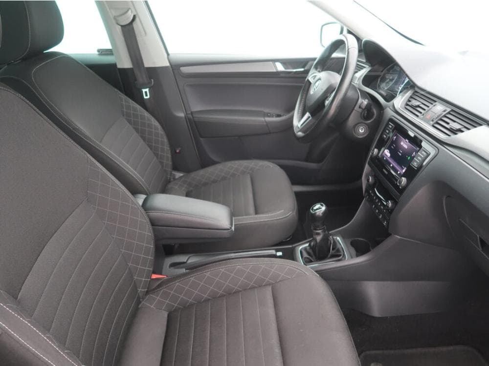 2018 Škoda RAPID - 17