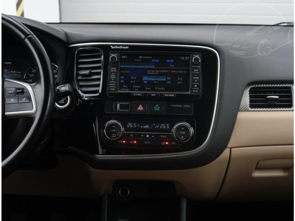 2013 Mitsubishi OUTLANDER - 23
