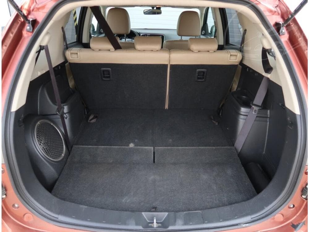 2013 Mitsubishi OUTLANDER - 27