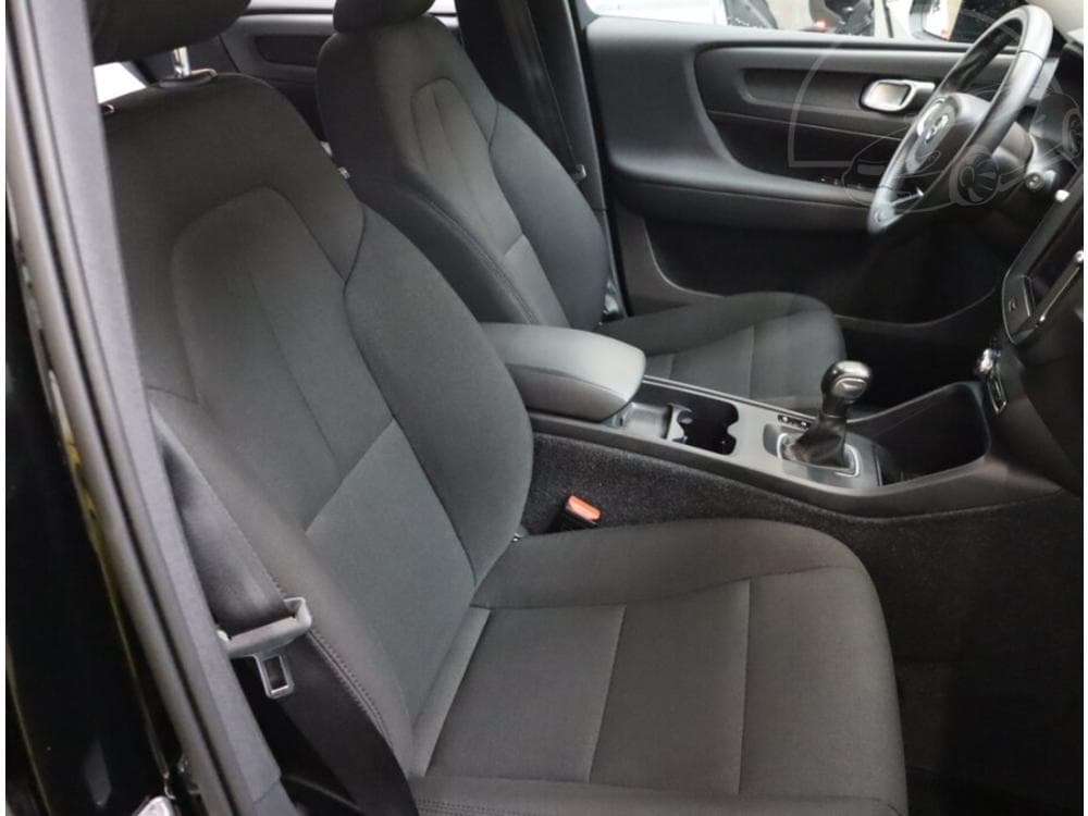 2020 Volvo XC40 - 17