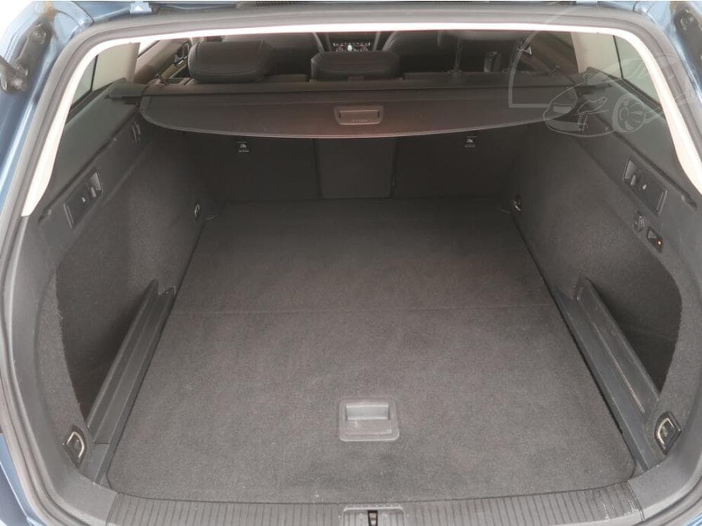 2016 Volkswagen PASSAT - 53