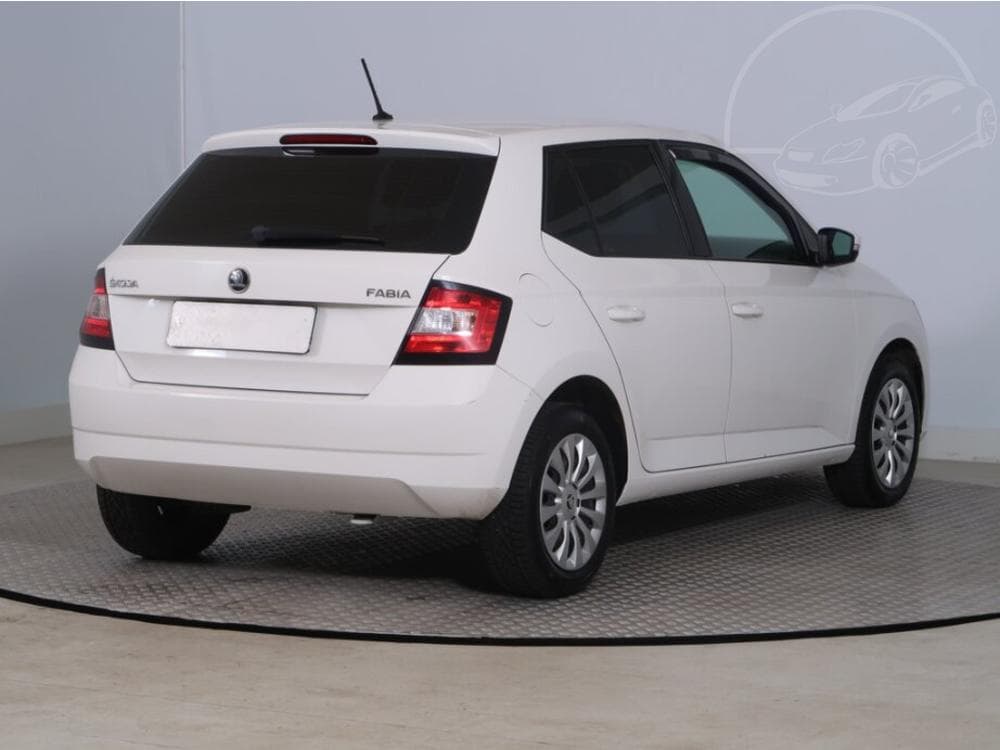 2016 Škoda FABIA - 9