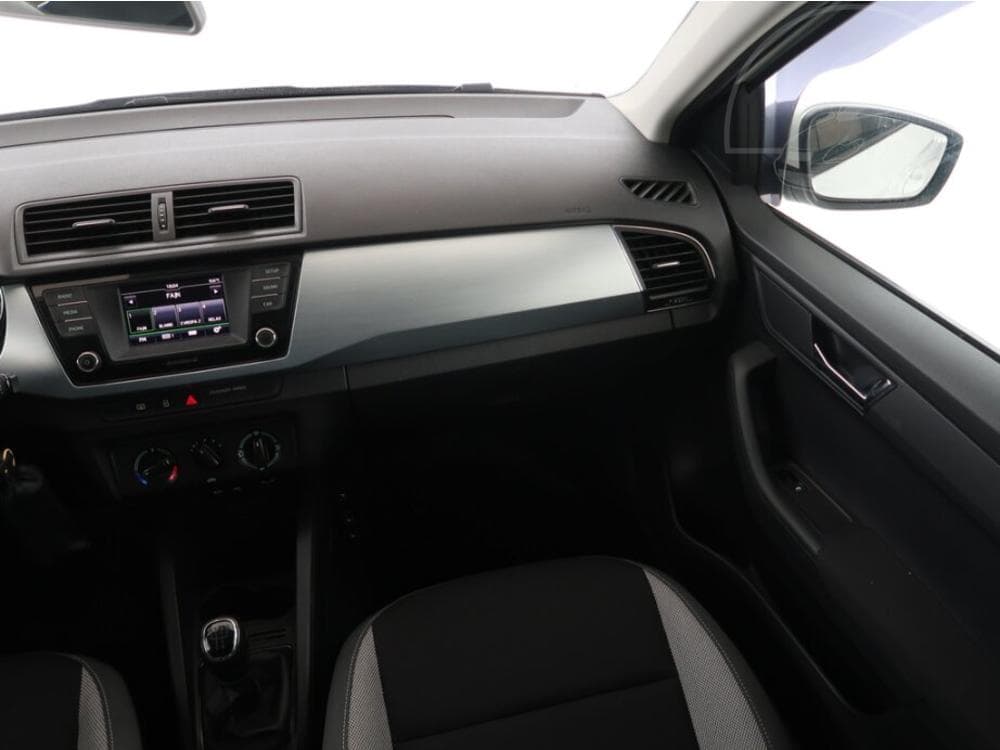 2016 Škoda FABIA - 8