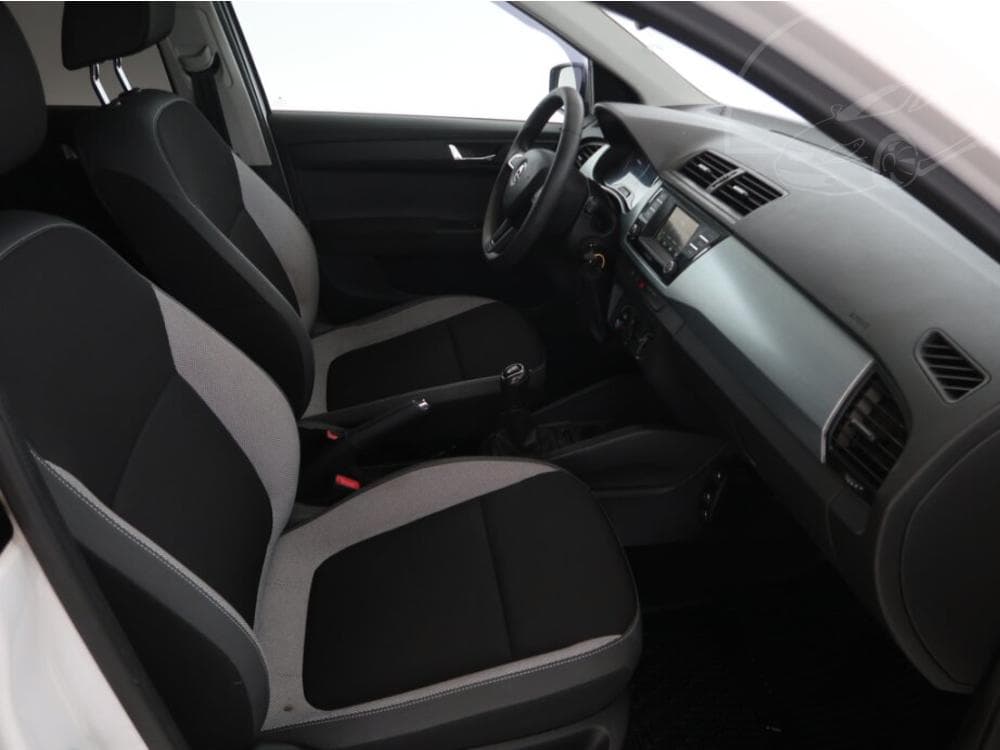 2016 Škoda FABIA - 9