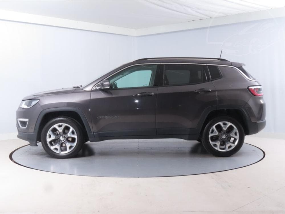 2020 Jeep COMPASS - 5