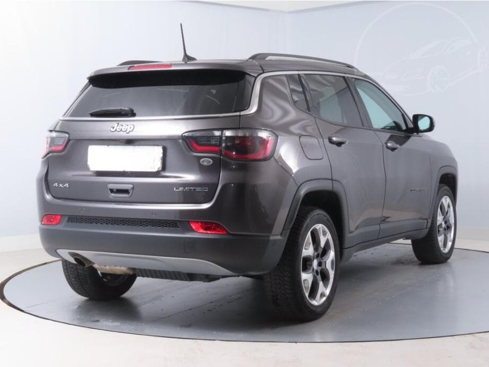 2020 Jeep COMPASS - 9