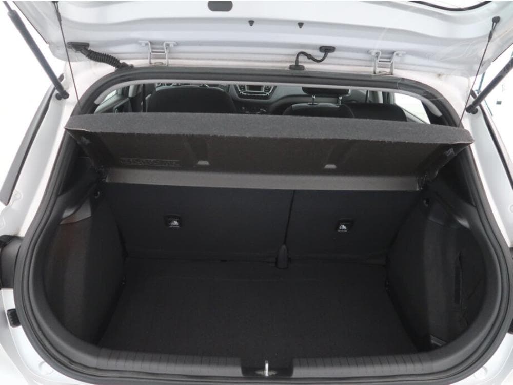 2017 Hyundai i20 - 25