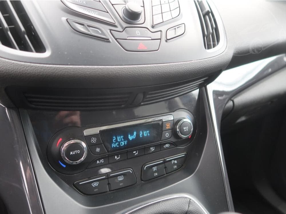 2015 Ford KUGA - 29