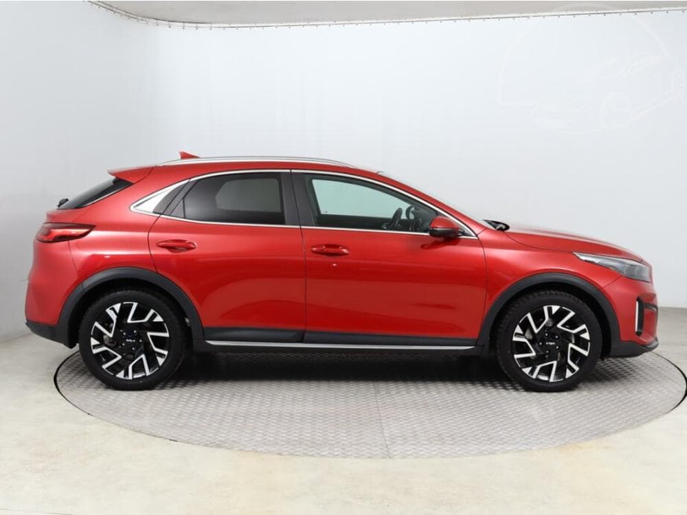 2025 Kia XCEED - 16