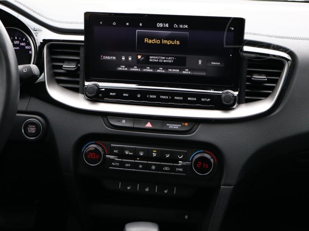 2025 Kia XCEED - 28