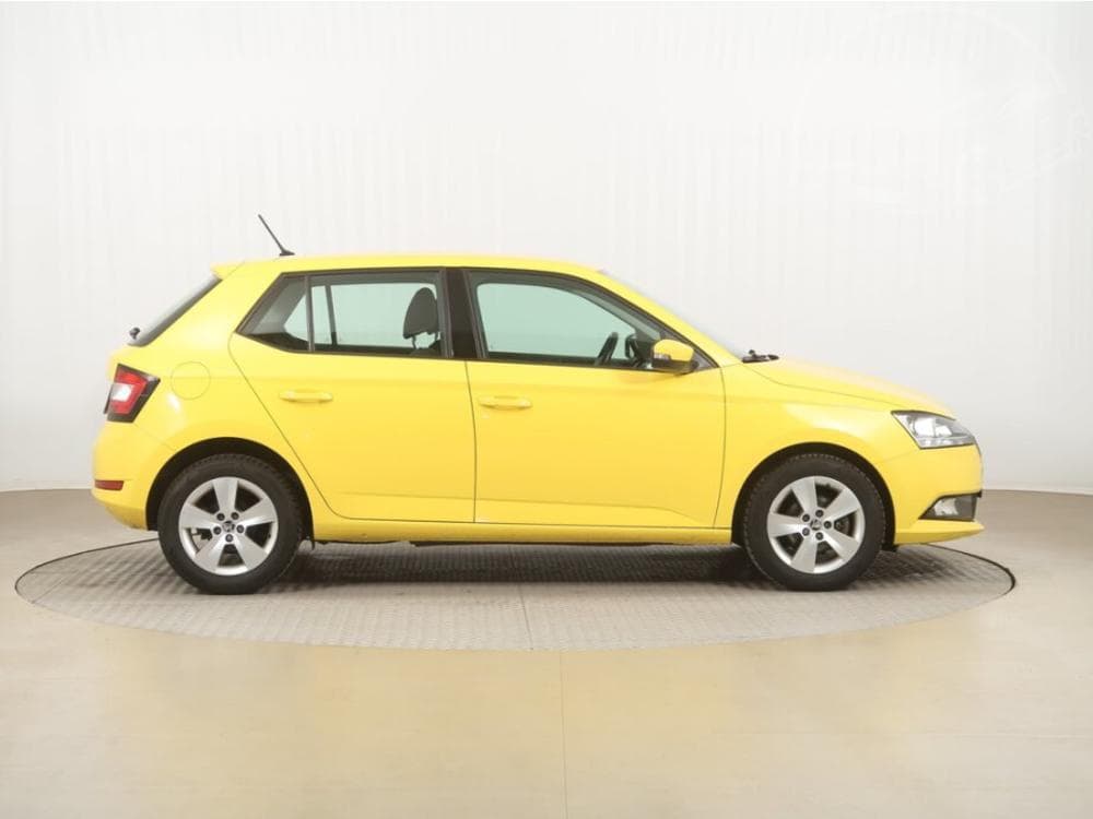 2019 Škoda FABIA - 11