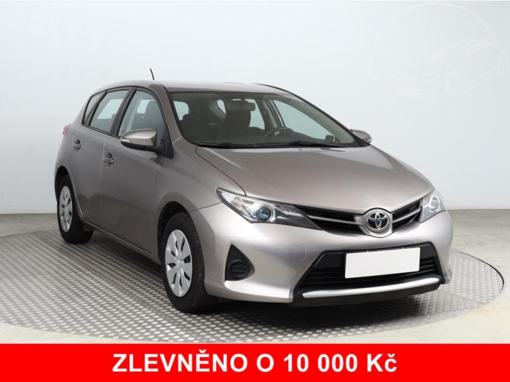 2013 Toyota AURIS