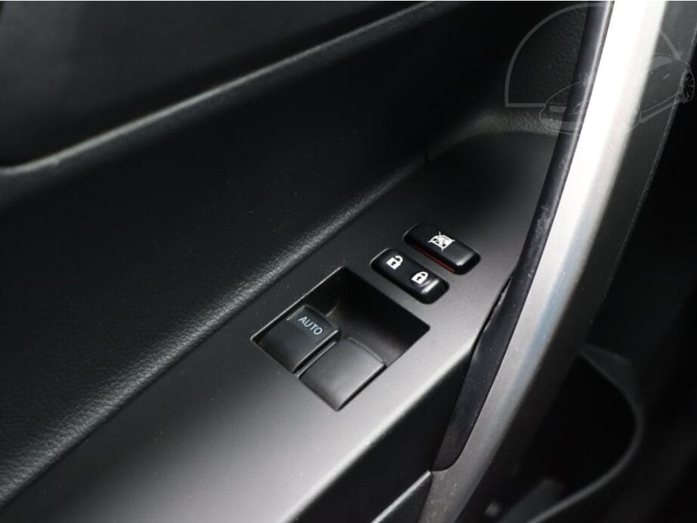 2013 Toyota AURIS - 25