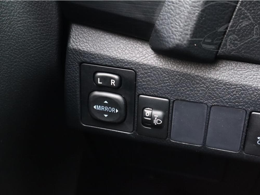 2013 Toyota AURIS - 27