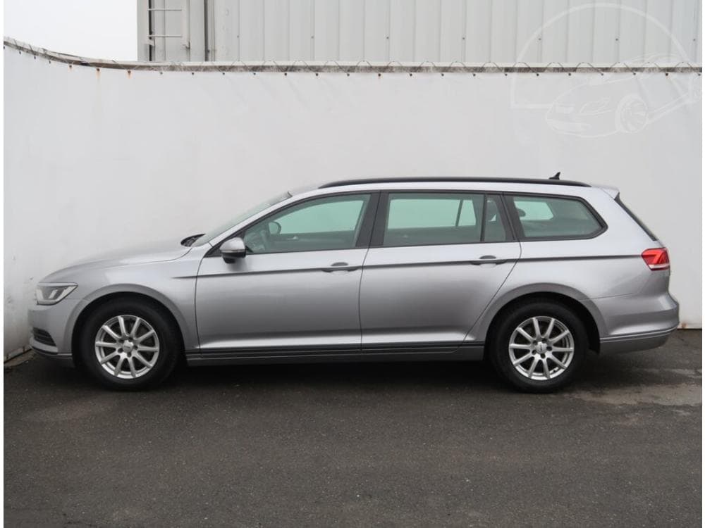 2019 Volkswagen PASSAT - 7