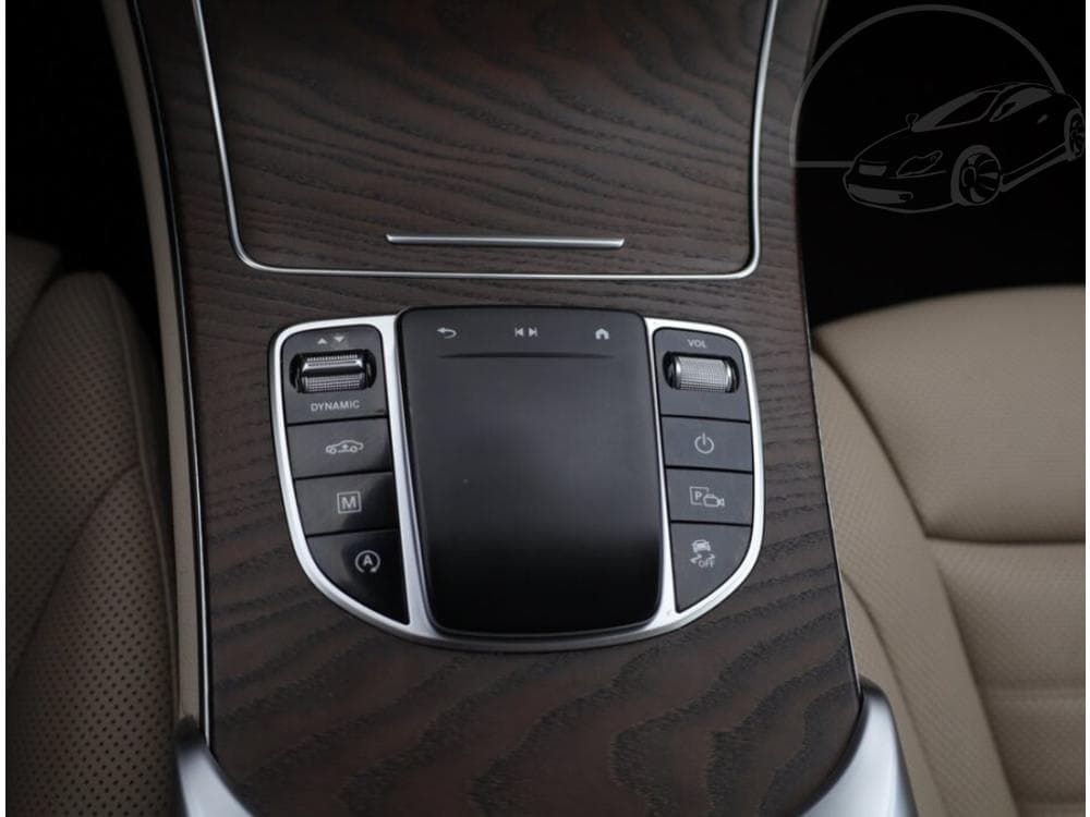2021 Mercedes-Benz GLC - 25