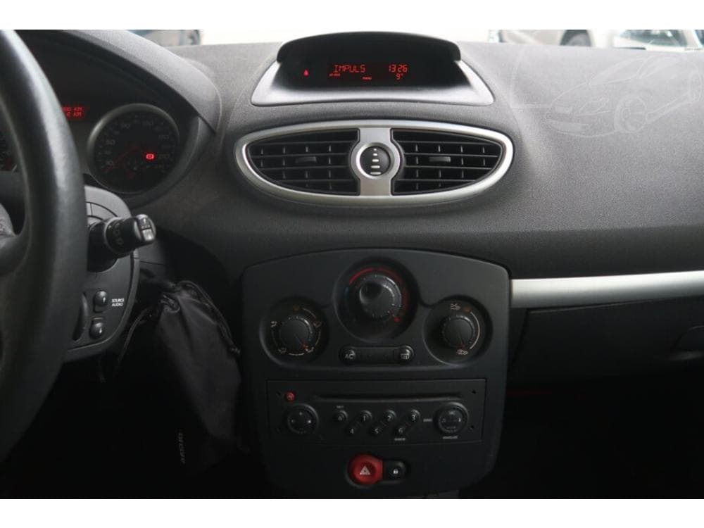 2008 Renault CLIO - 19