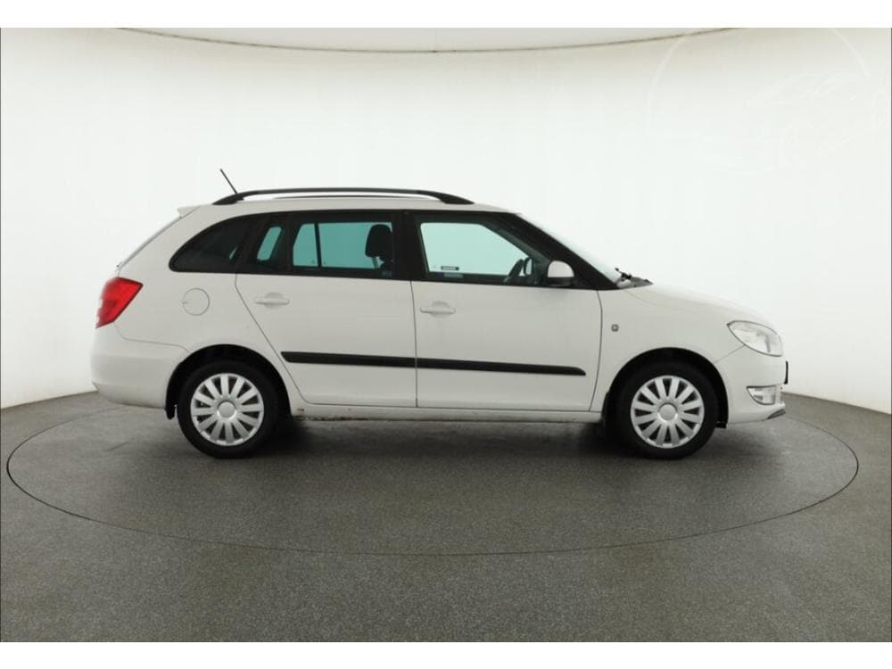 2012 Škoda FABIA - 16