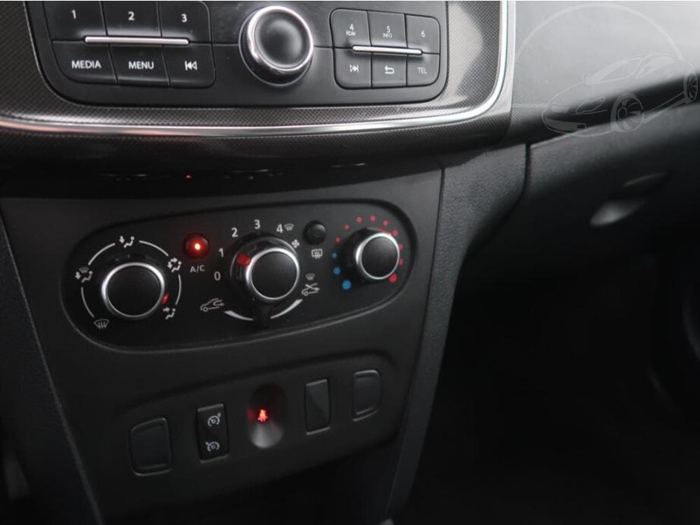 2020 Dacia LOGAN - 27