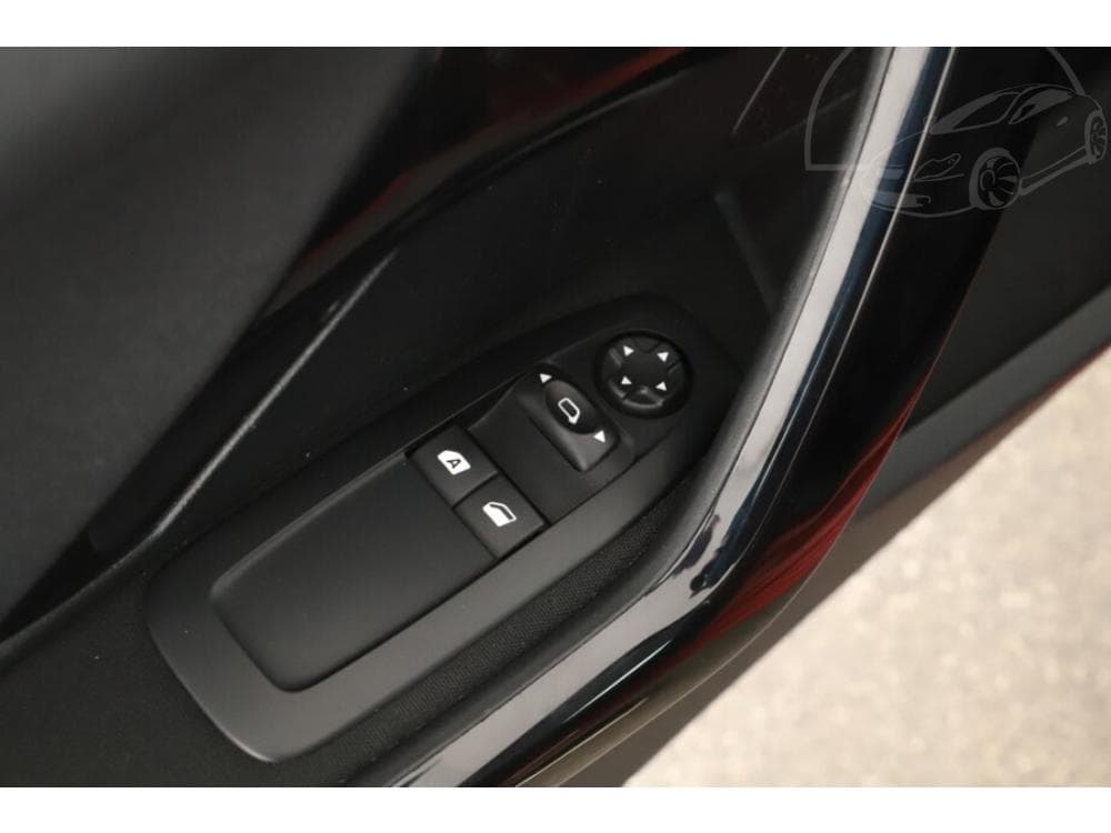 2018 Peugeot 208 - 12