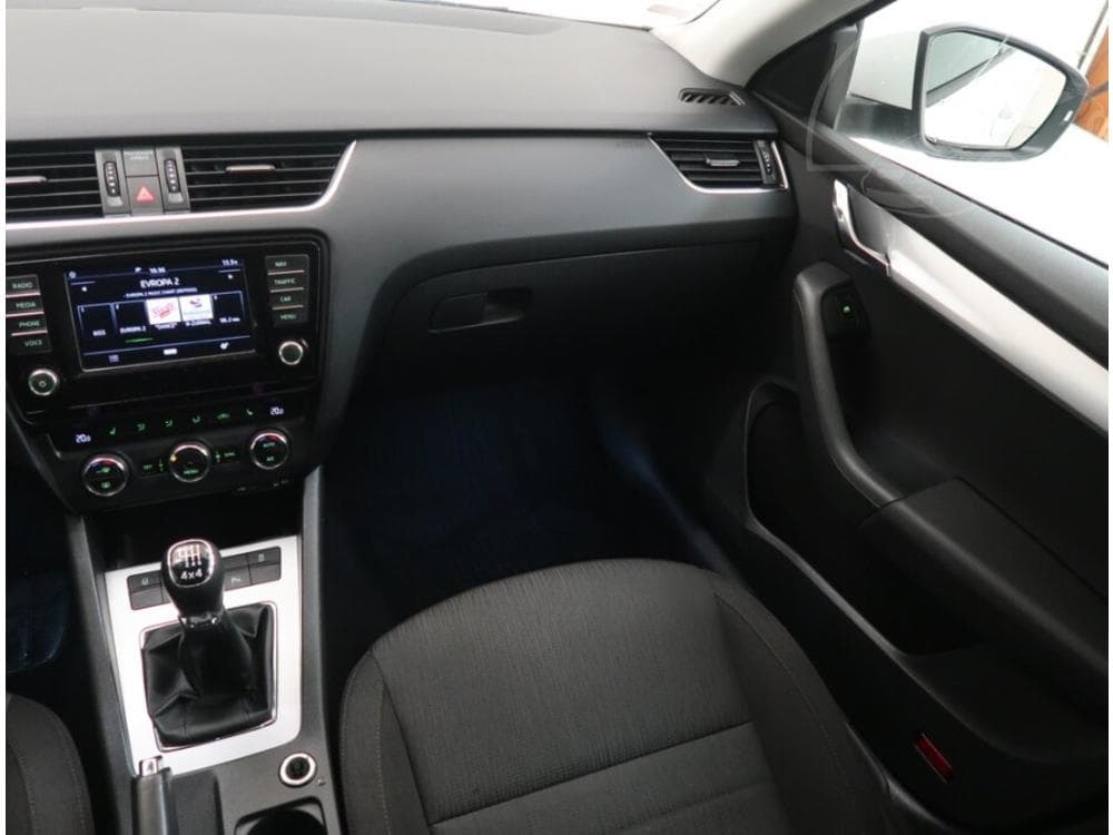 2017 Škoda OCTAVIA - 8