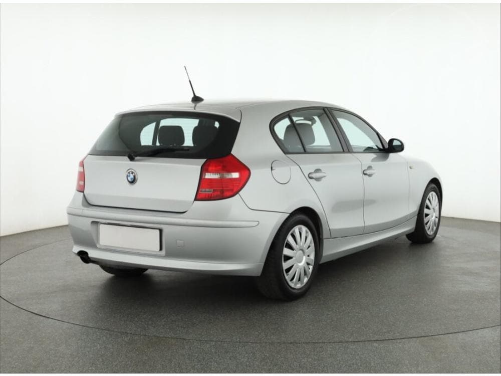 2009 BMW 1-SERIES - 5