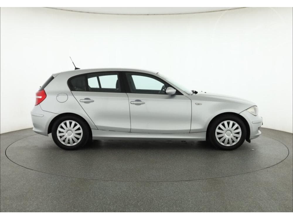 2009 BMW 1-SERIES - 6