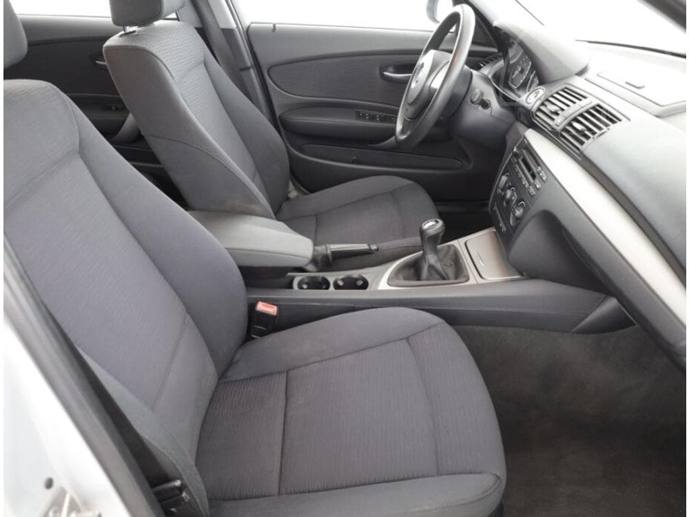 2009 BMW 1-SERIES - 7