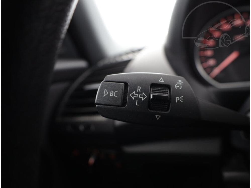 2009 BMW 1-SERIES - 11