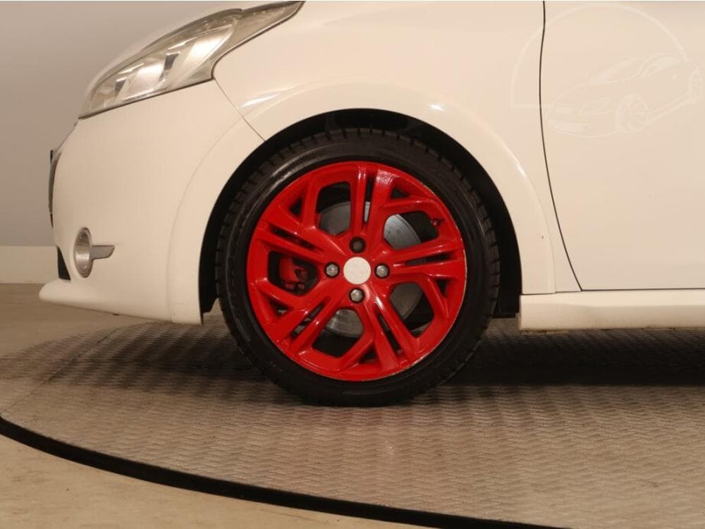 2014 Peugeot 208 - 14