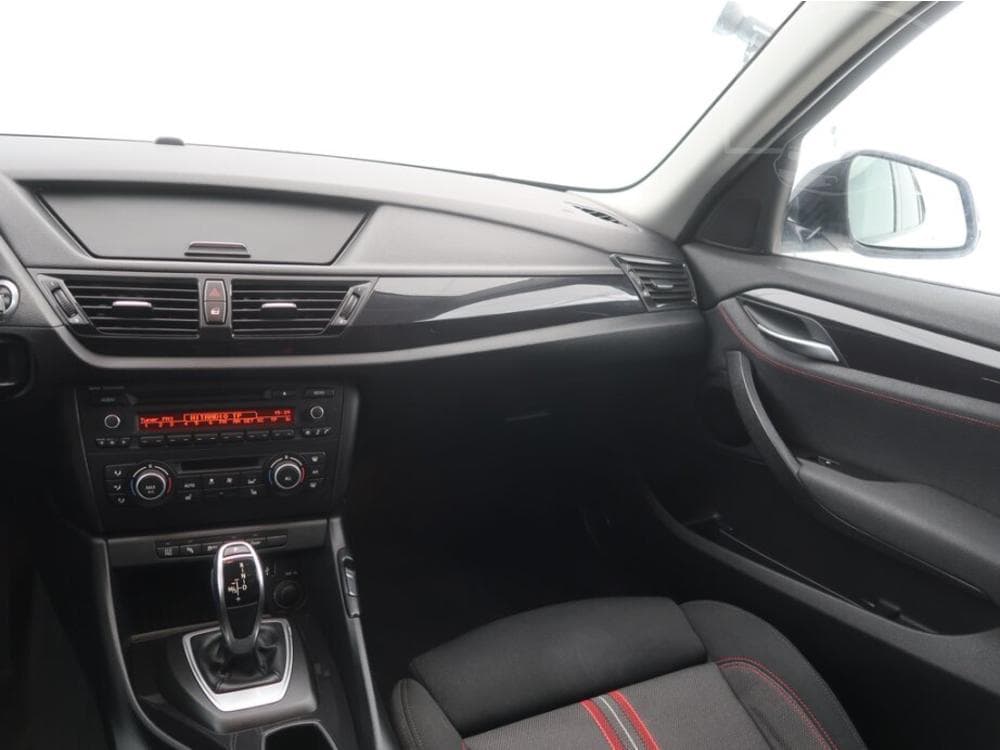 2013 BMW X1 - 8