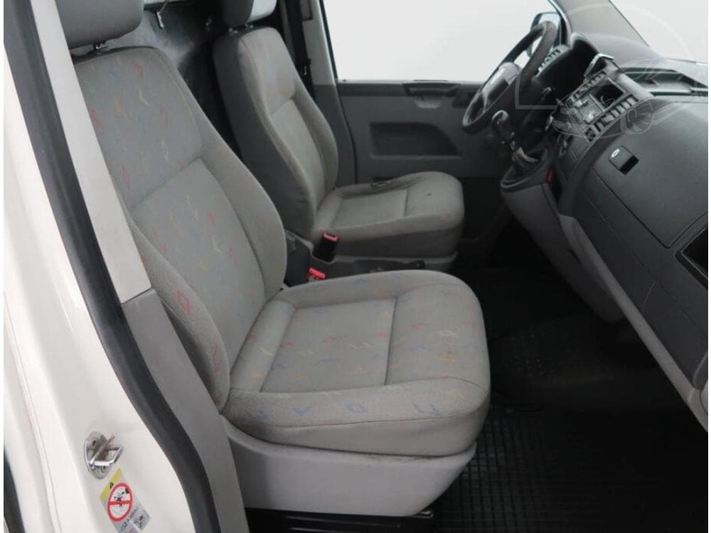 2006 Volkswagen TRANSPORTER - 9
