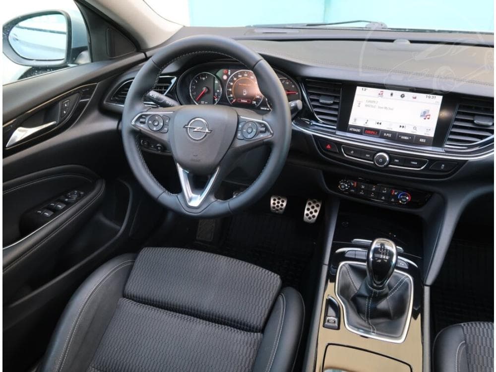 2018 Opel INSIGNIA - 19