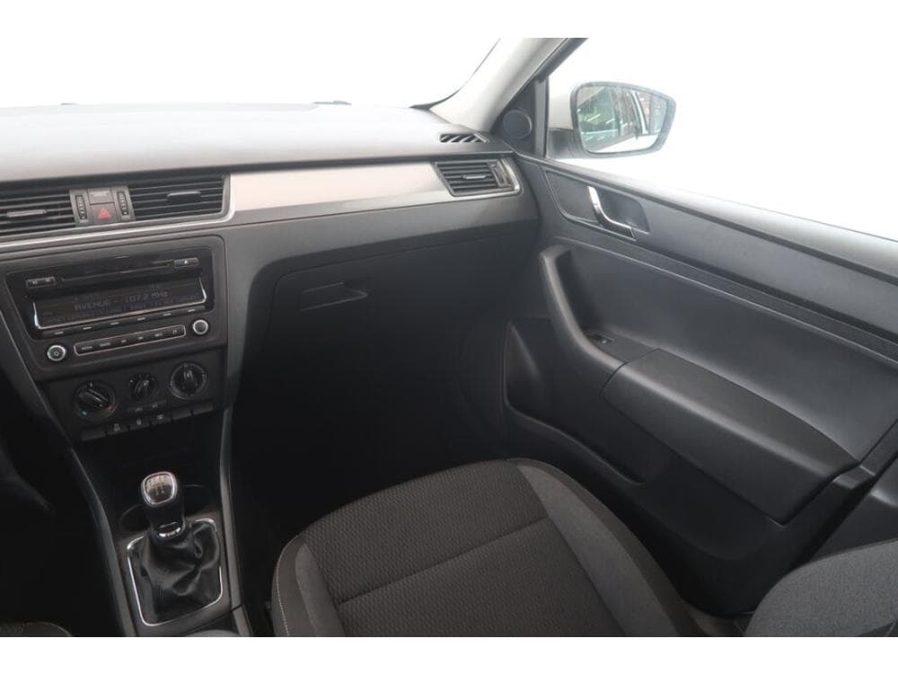 2014 Škoda RAPID - 8