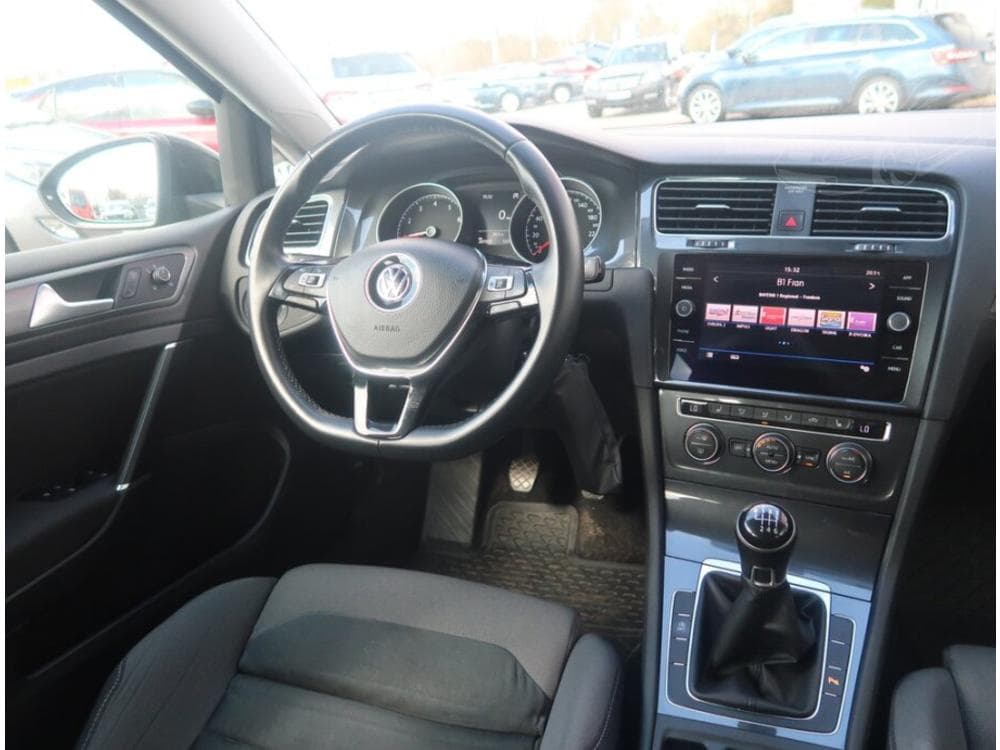 2019 Volkswagen GOLF - 25