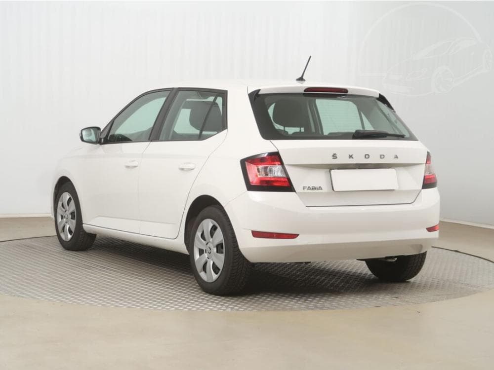 2021 Škoda FABIA - 7