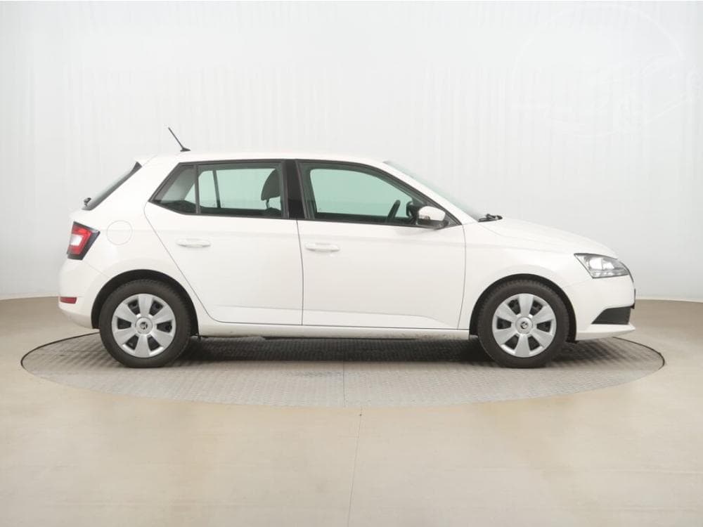 2021 Škoda FABIA - 11