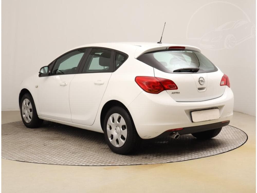 2012 Opel ASTRA - 4
