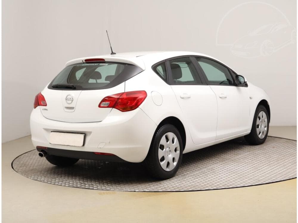 2012 Opel ASTRA - 5