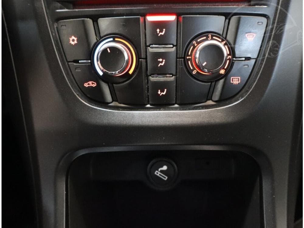 2012 Opel ASTRA - 13