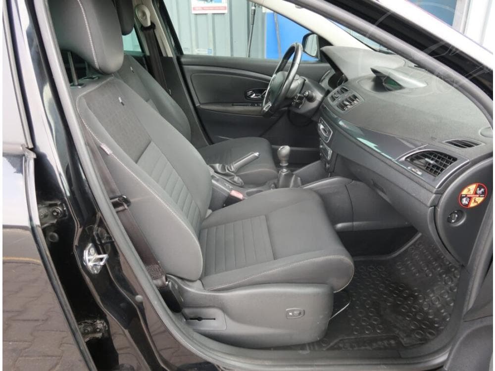 2015 Renault MEGANE - 9
