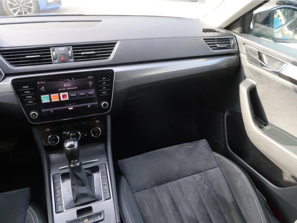2020 Škoda SUPERB - 22