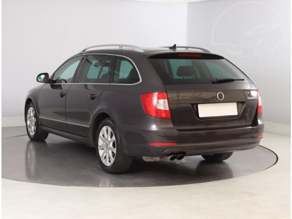 2010 Škoda SUPERB - 4