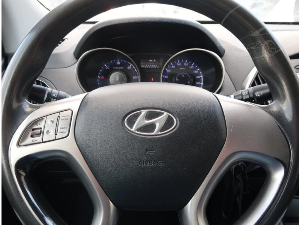 2011 Hyundai ix35 - 15