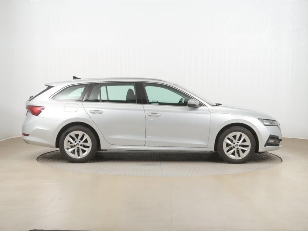 2022 Škoda OCTAVIA - 11
