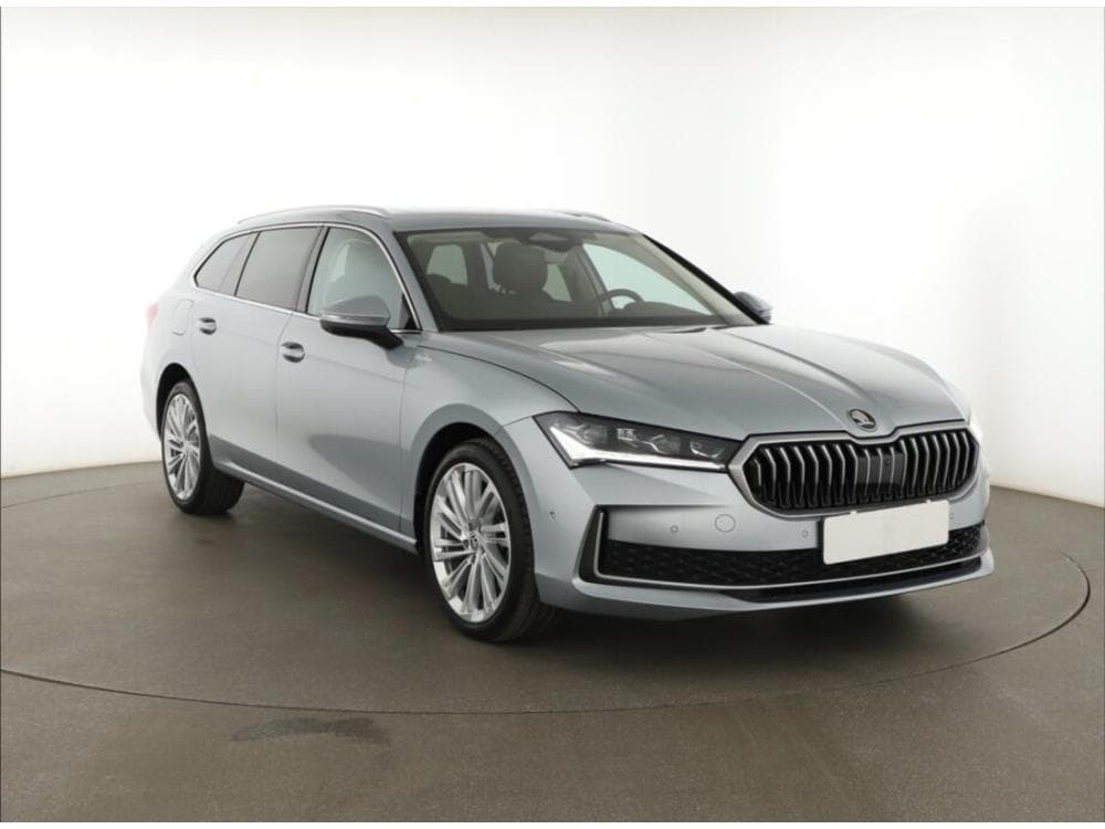 2025 Škoda SUPERB