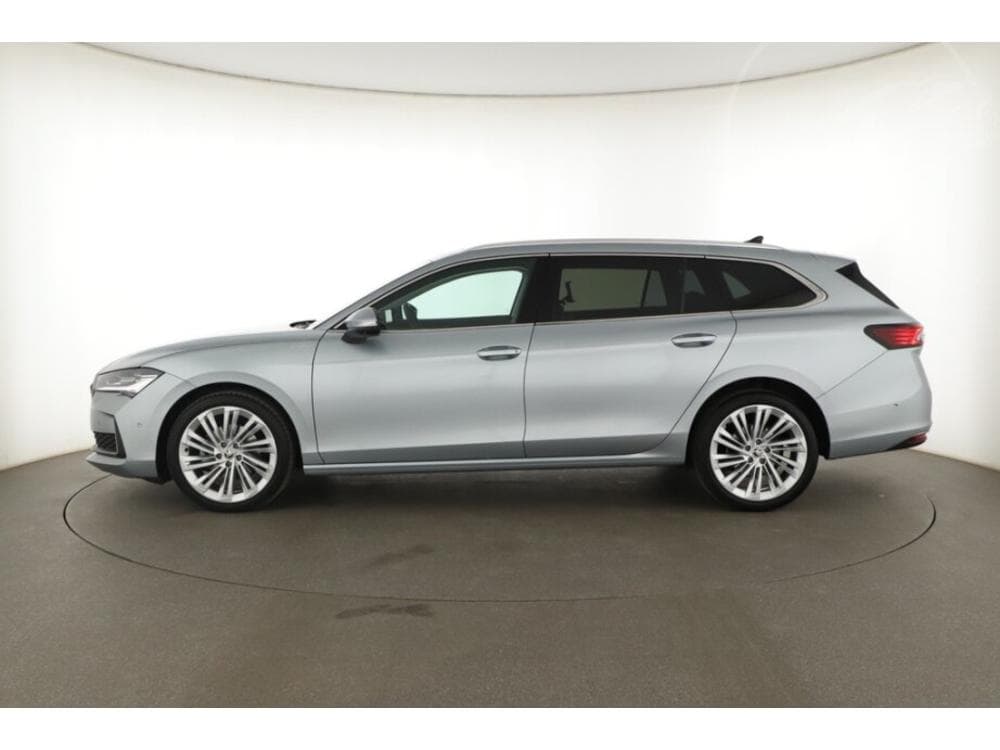 2025 Škoda SUPERB - 5
