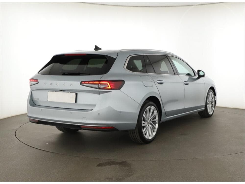2025 Škoda SUPERB - 9